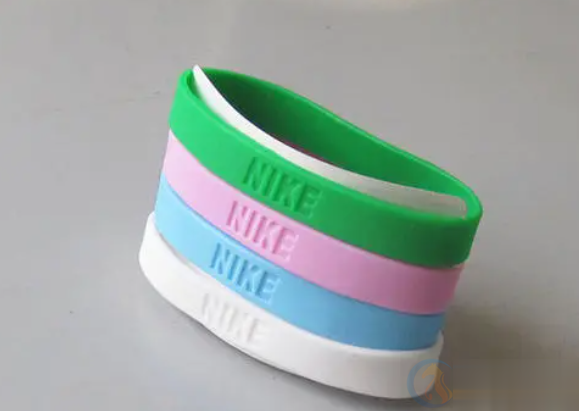 激光打標(biāo)機(jī)可以打標(biāo)硅膠產(chǎn)品嗎？  第2張